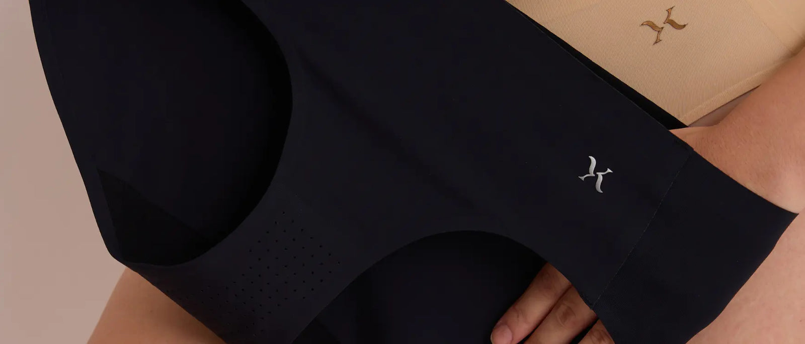 4-reasons-to-buy-seamless-hipster-panties