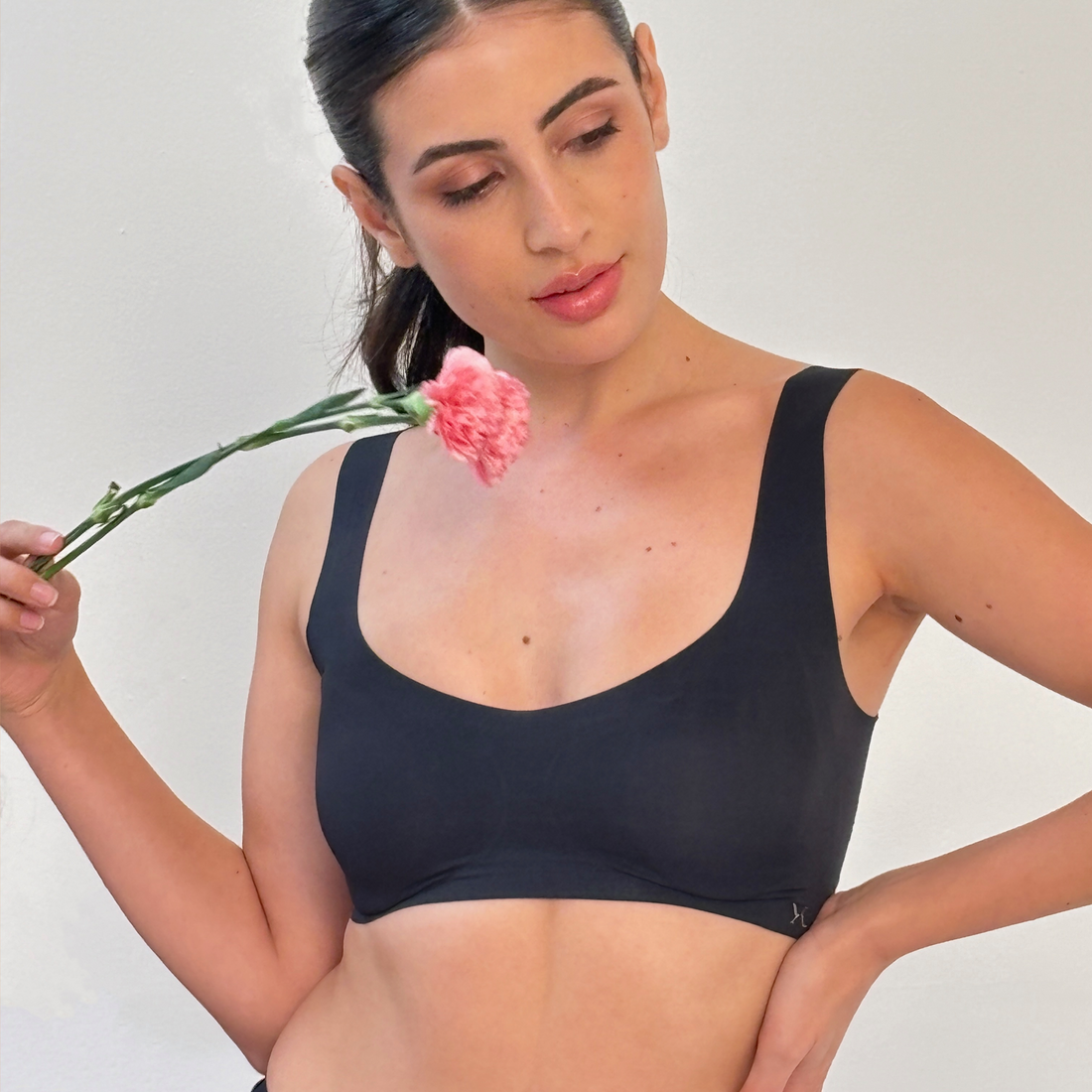 Bra vs. Bralette: What's the Difference?